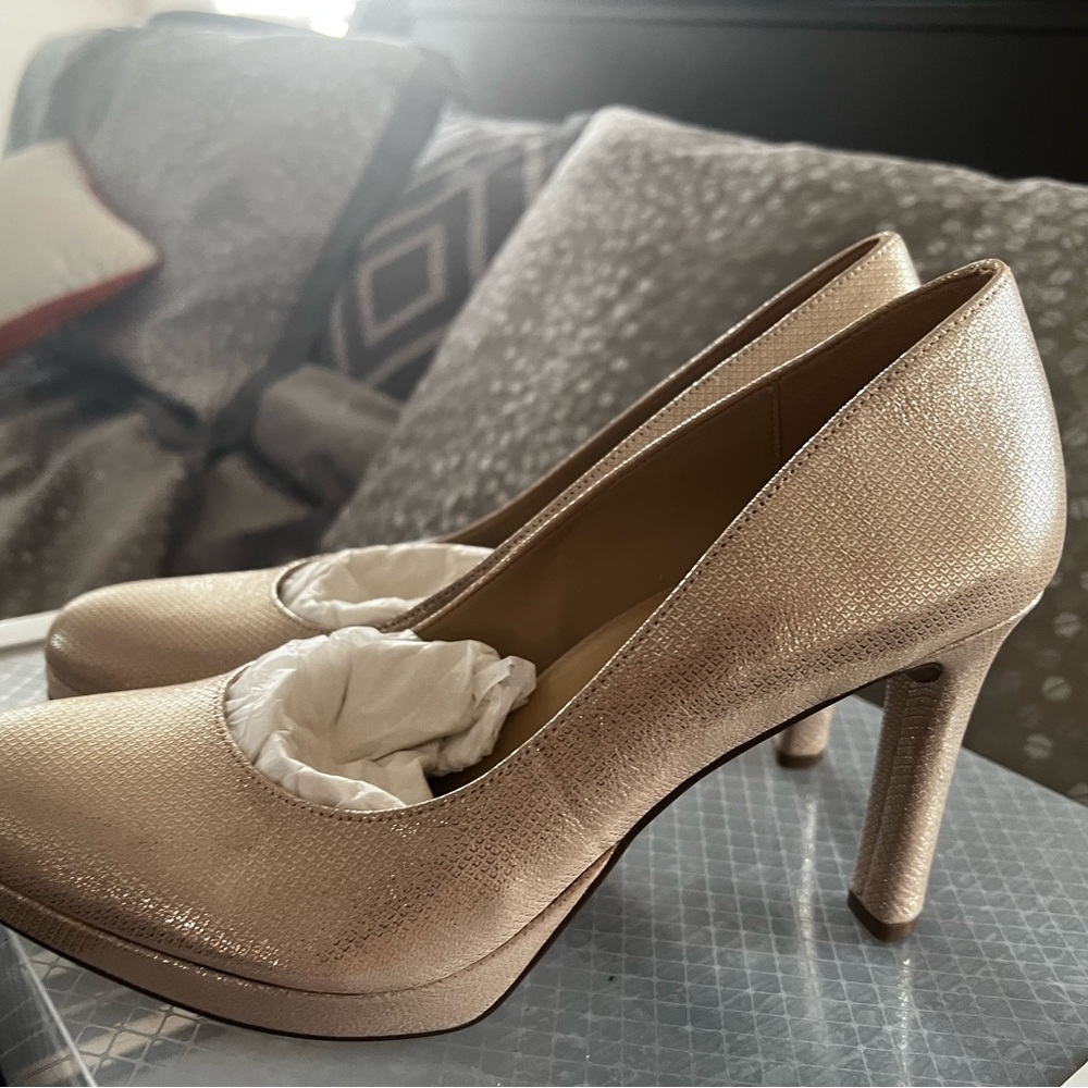 Naturalizer Shimmering Gold Heels